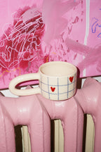 Filiżanka amore na kaloryferze 