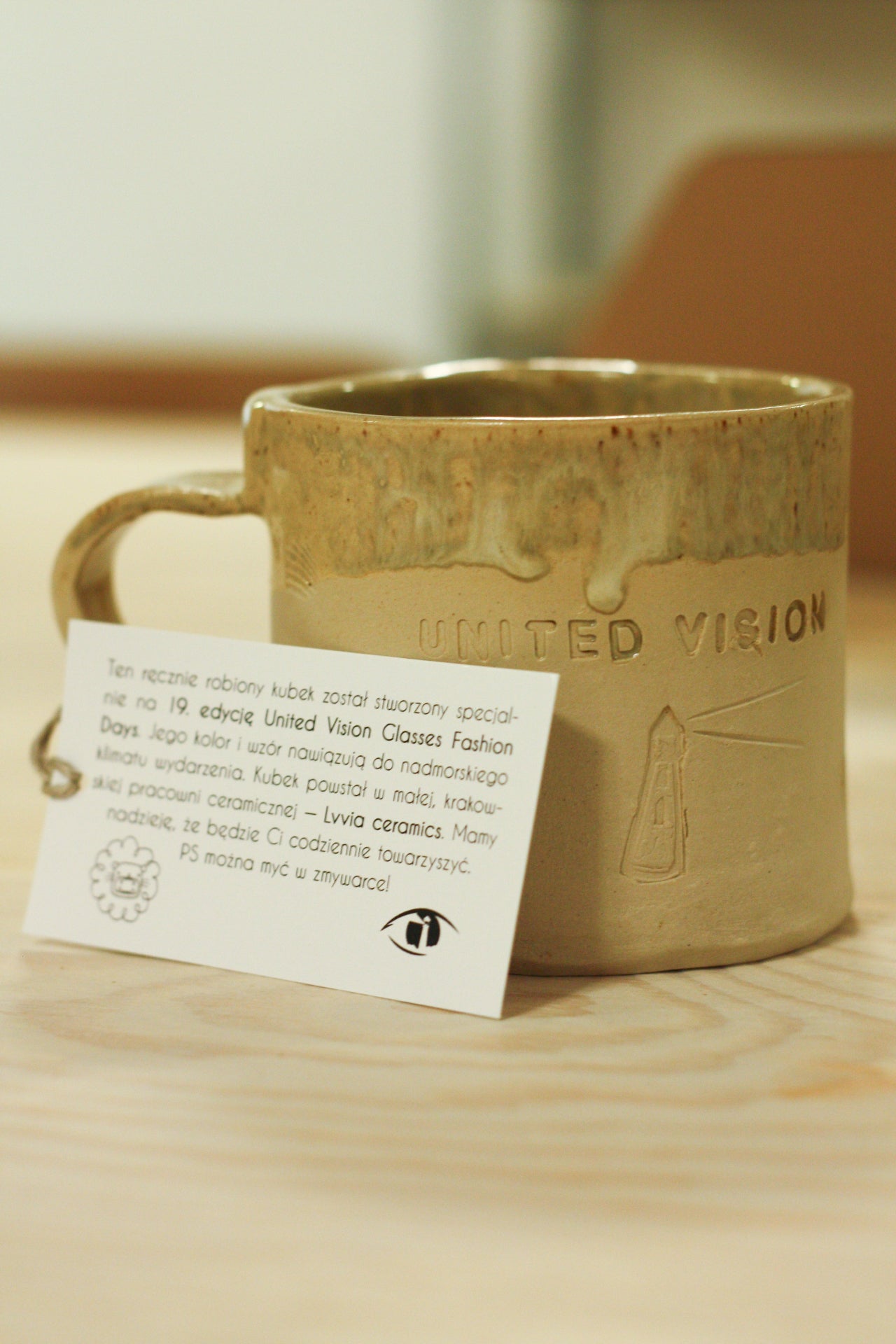 Kubek united vision detal