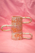 Różowe filiżanki susnet z długim uchem