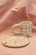 Talerz i kubek w kratke