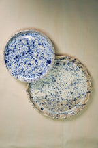 Talerz w kobaltowe ciapy