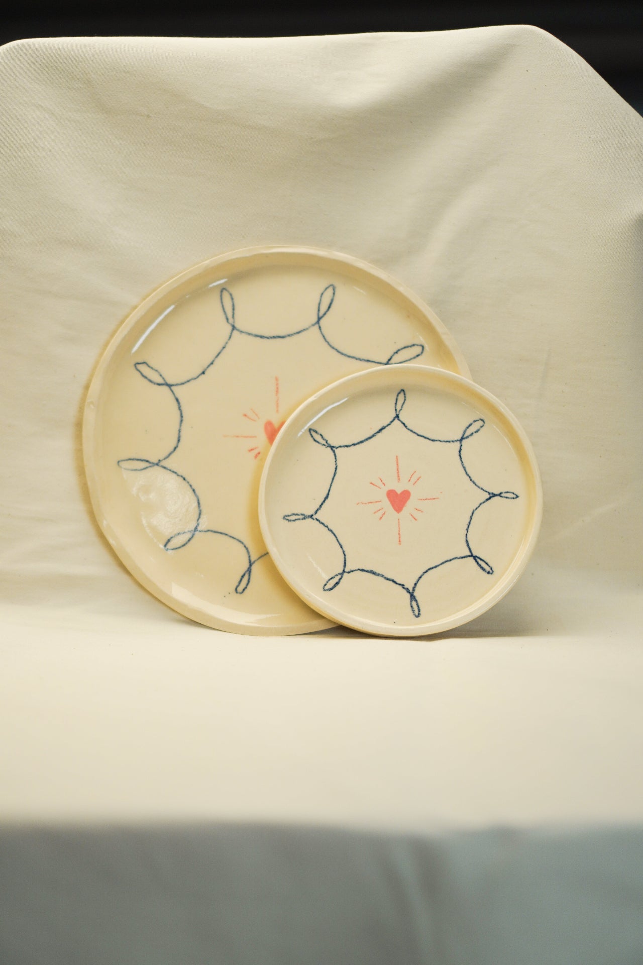 Talerze COTTAGE z sercem dwa rozmiary